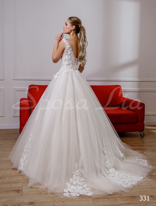 https://www.sposa-lia.com/images/stories/virtuemart/product/331       (3).jpg